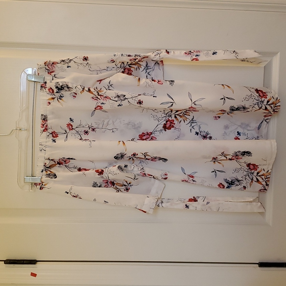 Women's off the sleeve floral white blouse